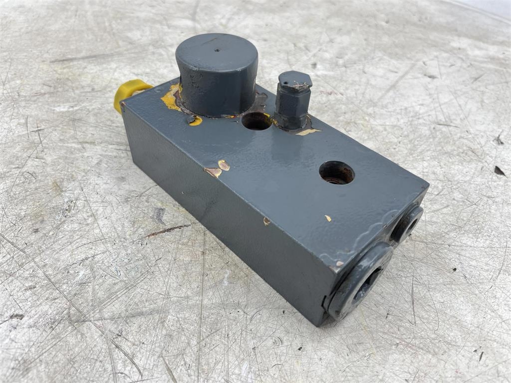Grove GMK 3050 hand pump (emergency pump) 起重机配件设备