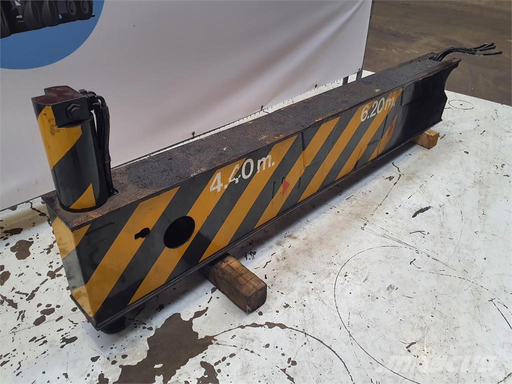 Grove GMK 3050 outrigger beam complete rear Kraanade varuosad ja varustus