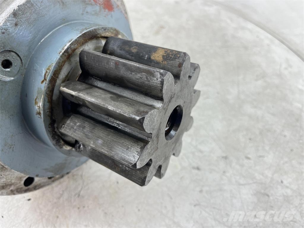 Grove GMK 3050 slewing gear Piezas y equipos para grúas