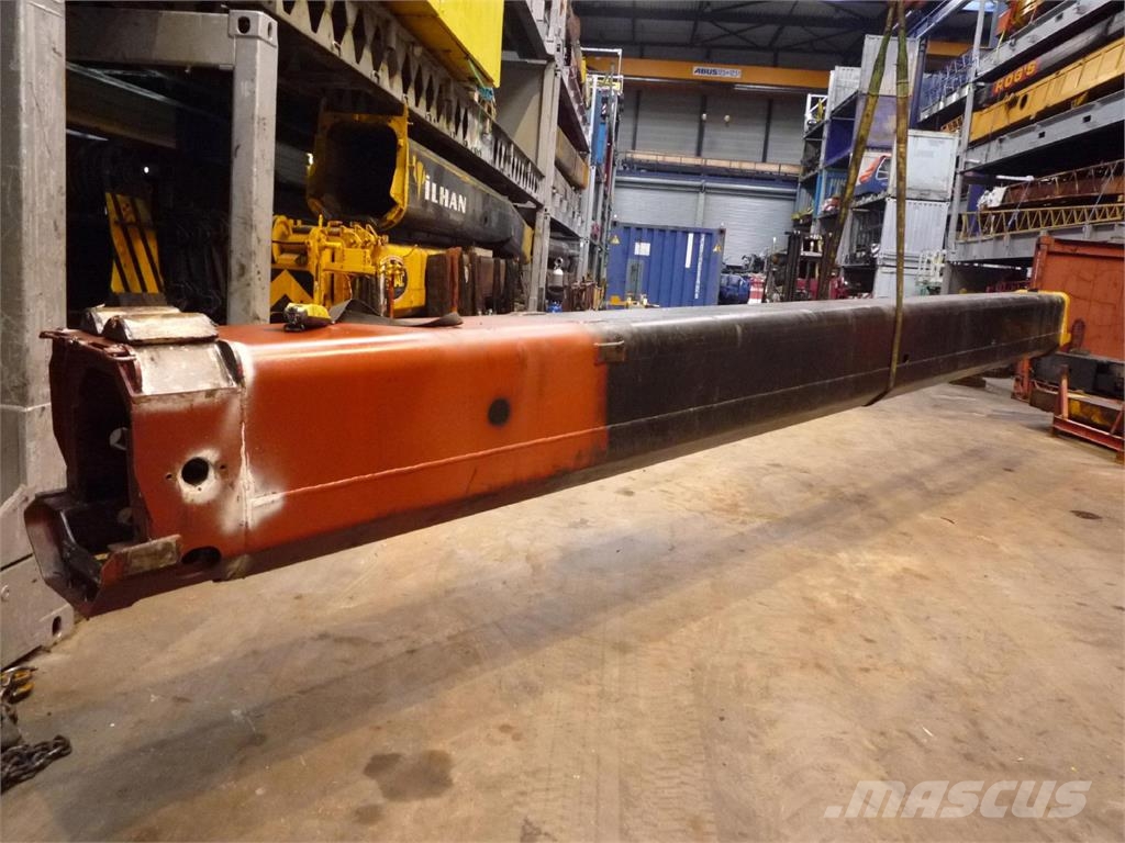 Grove GMK 3050 telescopic section 2 Součásti a zařízení k jeřábům