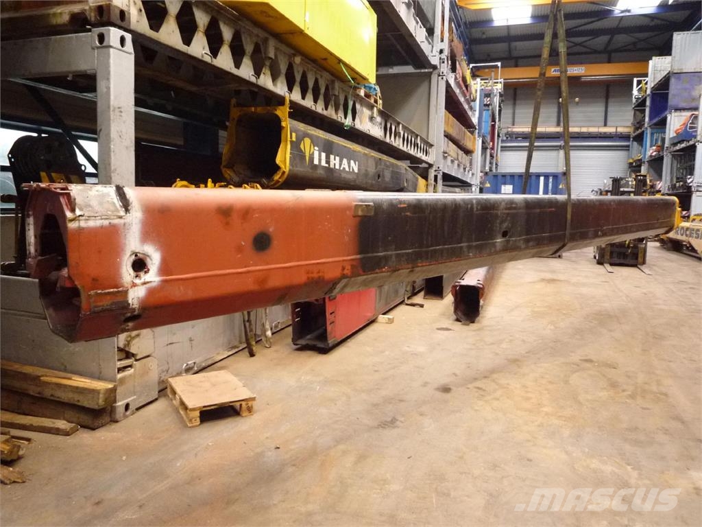 Grove GMK 3050 telescopic section 3 Kranų dalys ir įranga