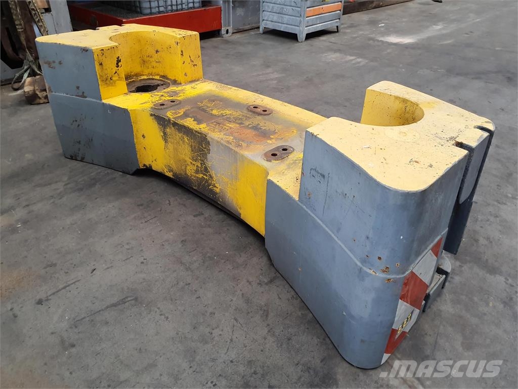 Grove GMK 3055 counterweight 6.6T Kranų dalys ir įranga