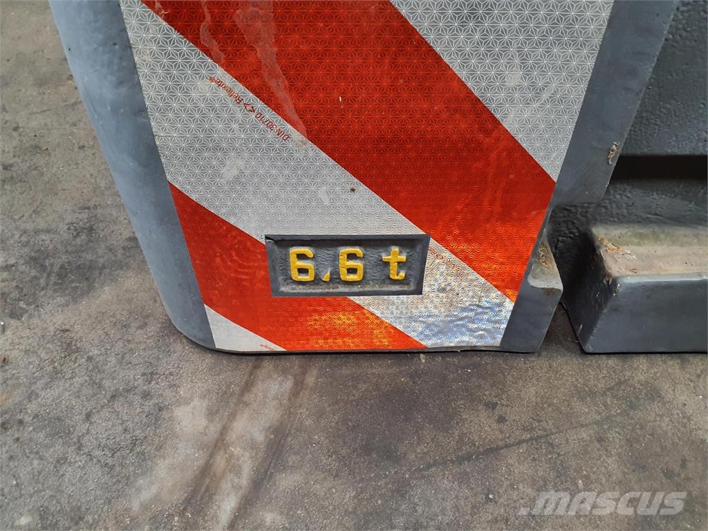Grove GMK 3055 counterweight 6.6T Kranų dalys ir įranga