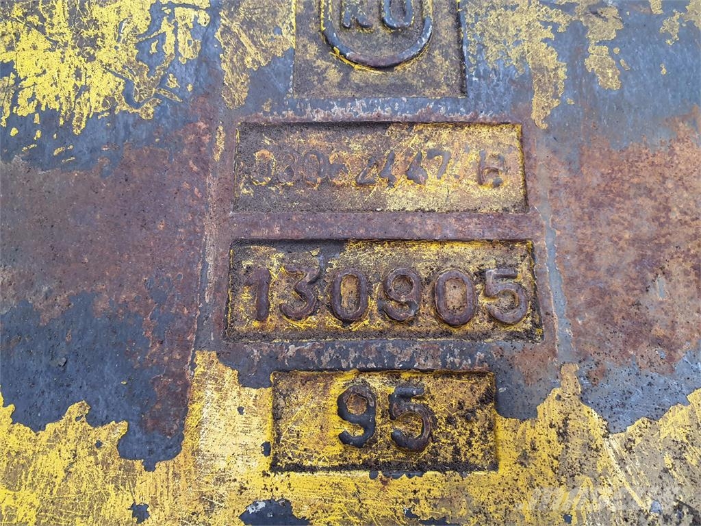 Grove GMK 3055 counterweight 6.6T Kranų dalys ir įranga