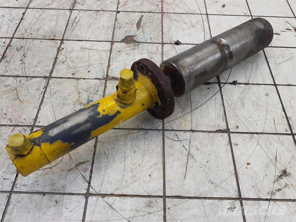 Grove GMK 3055 turn table locking 起重机配件设备