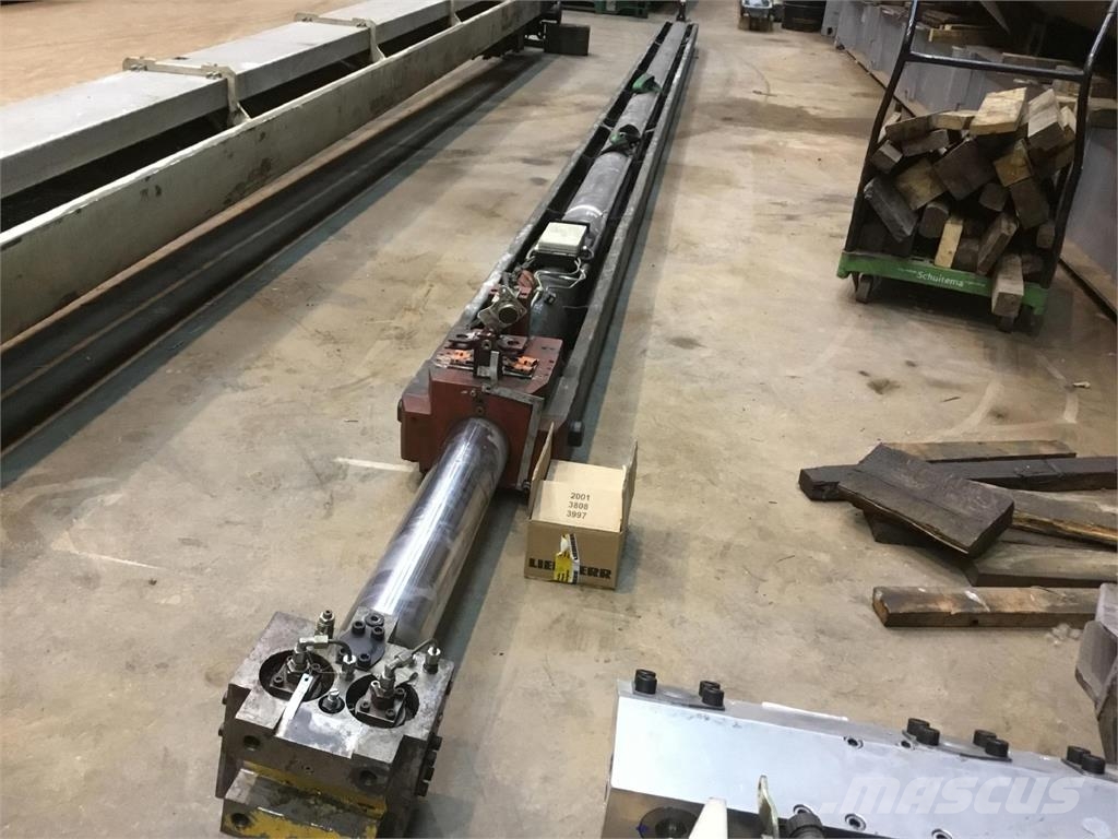 Grove GMK 4075 Telescopic boom cylinder Piezas y equipos para grúas