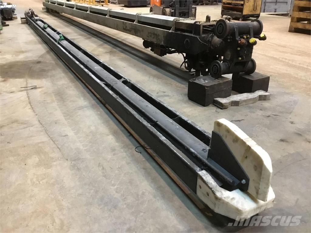 Grove GMK 4075 Telescopic boom cylinder Piezas y equipos para grúas