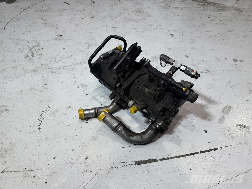 Grove GMK 4090 combination of pump أجزاء ومعدات رافعات
