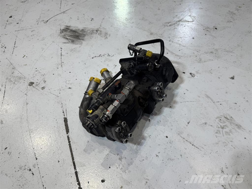 Grove GMK 4090 combination of pump أجزاء ومعدات رافعات