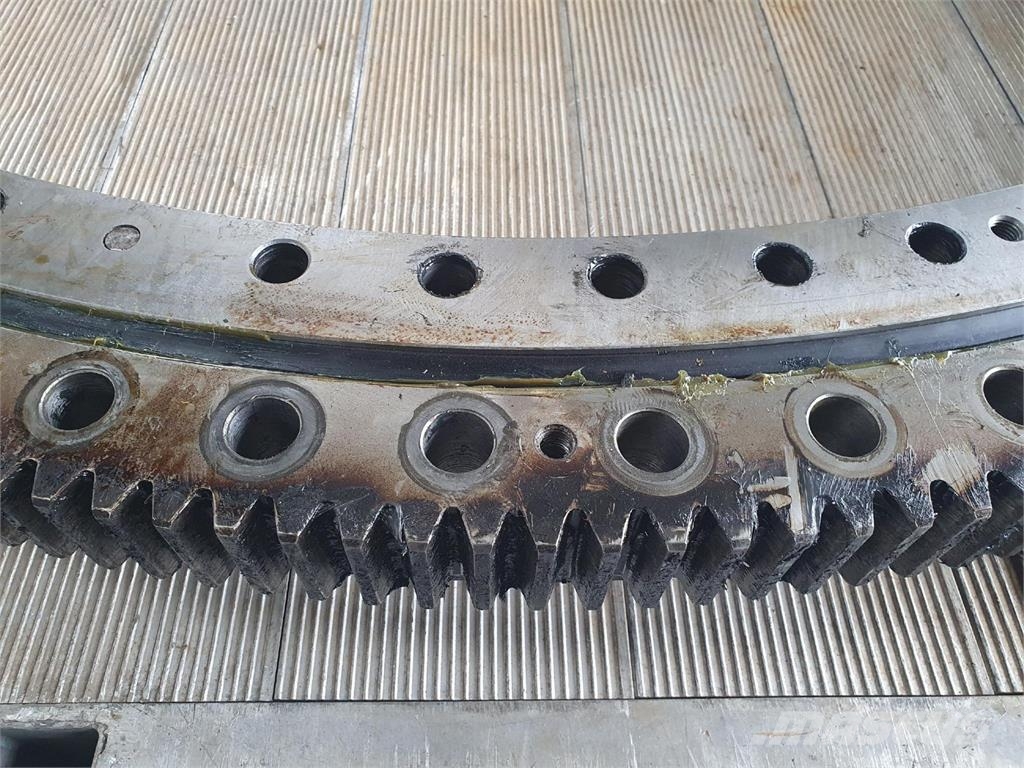 Grove GMK 4100L slewing gear Piezas y equipos para grúas