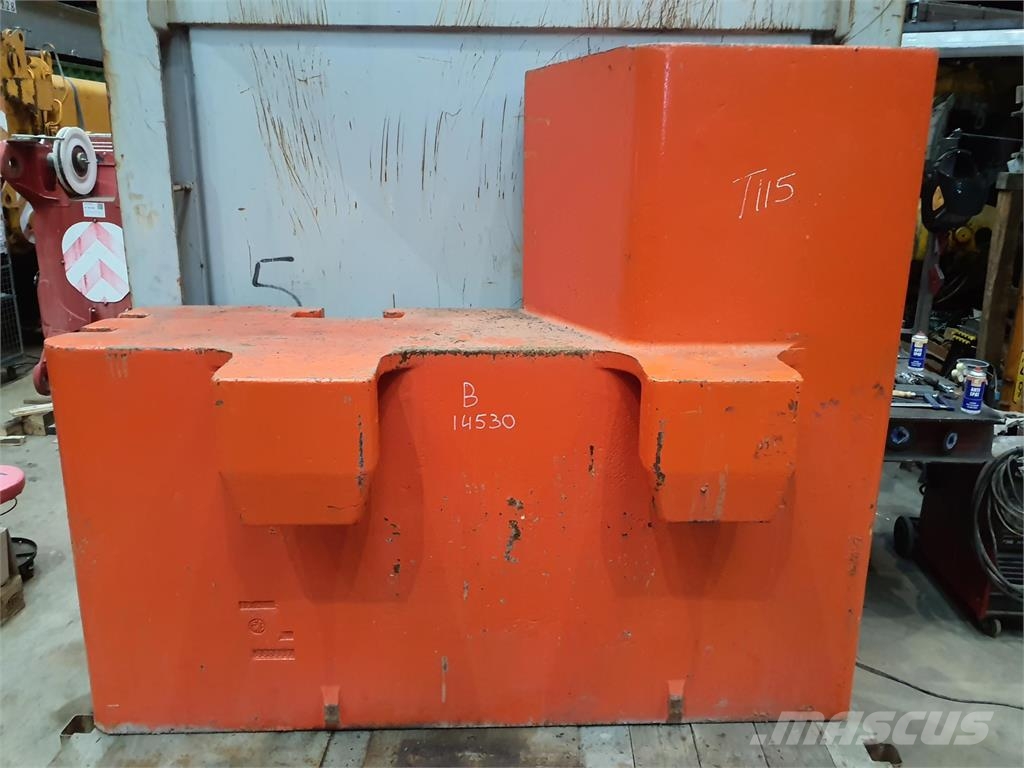 Grove GMK 6250/6300 counterweight 15 ton right side 起重机配件设备