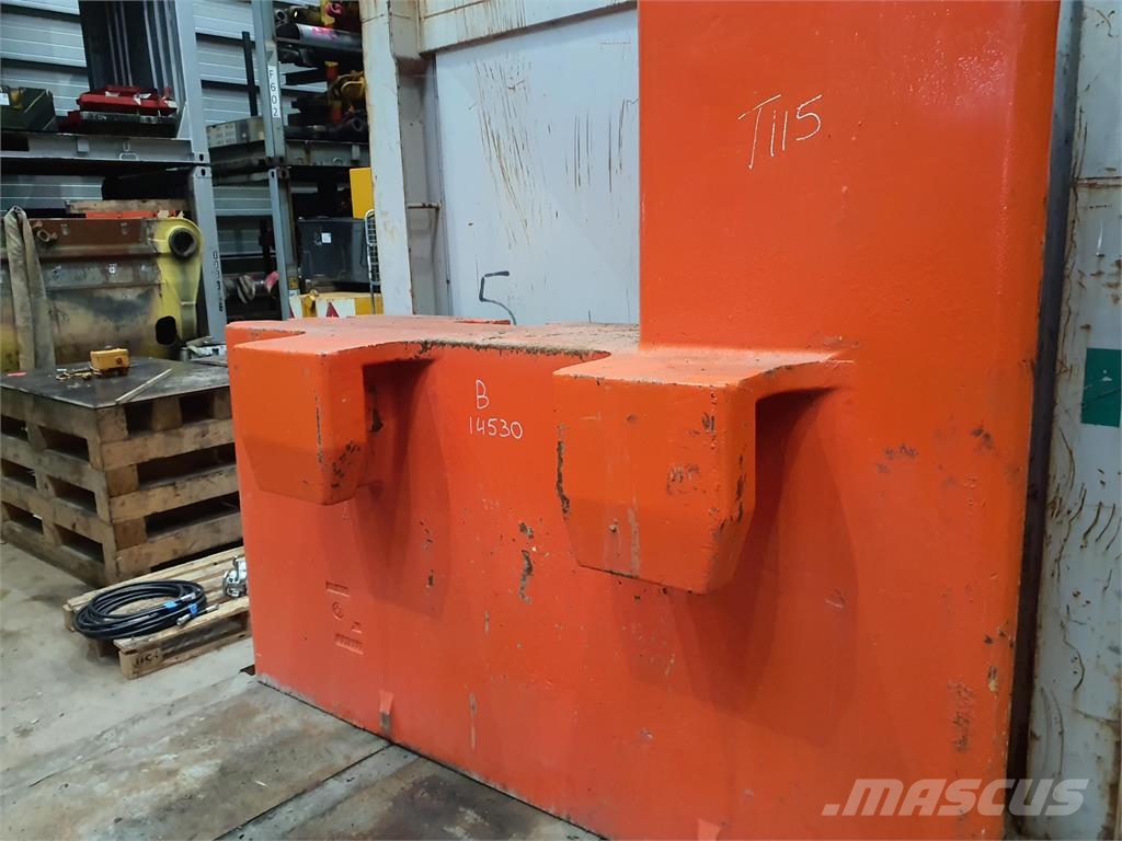 Grove GMK 6250/6300 counterweight 15 ton right side 起重机配件设备