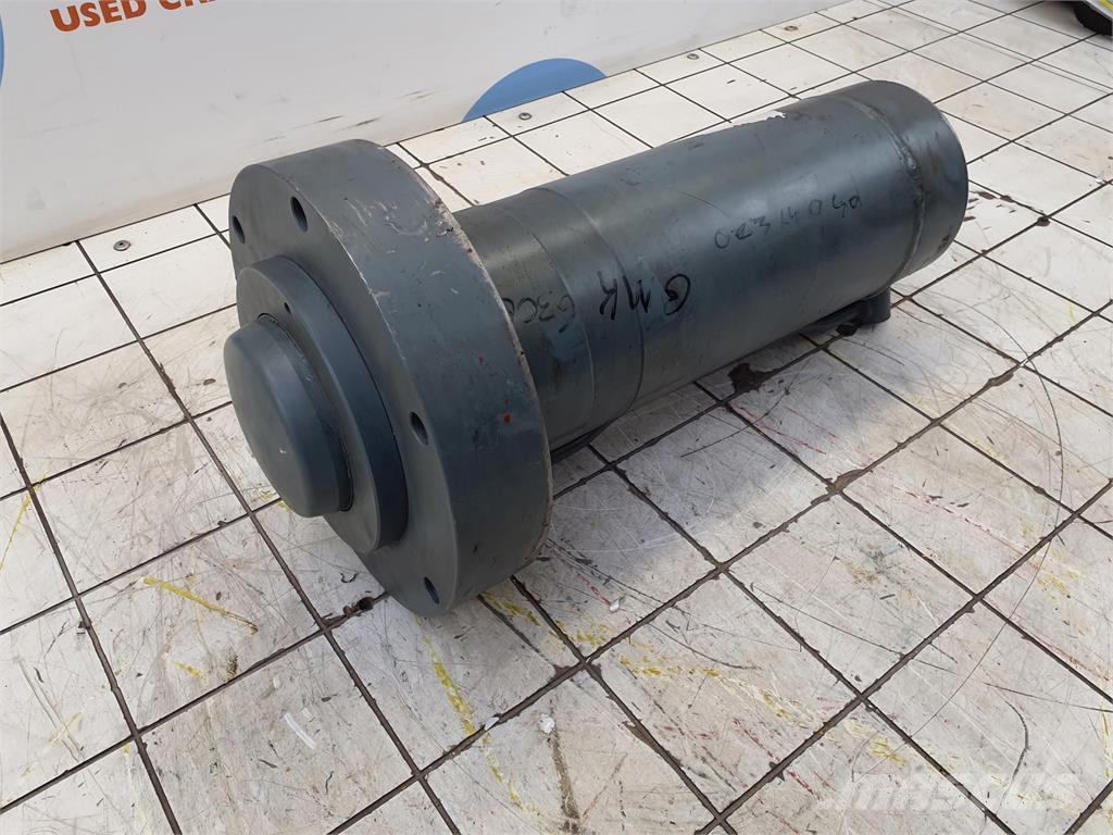 Grove GMK 6300 counterweight cylinder Peças e equipamentos para guindastes