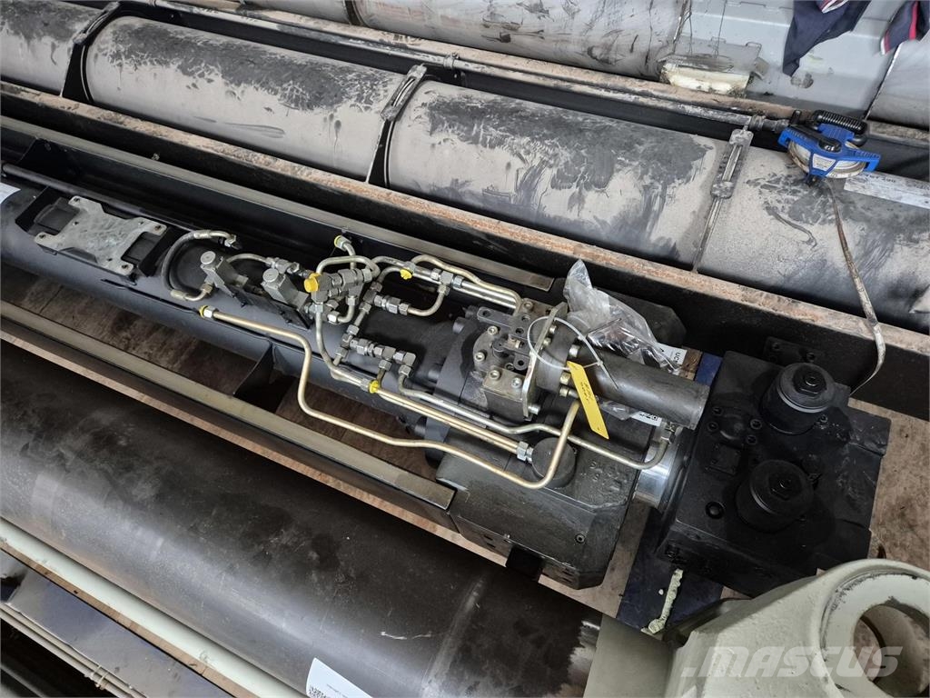 Grove GMK 6300L telescopic cylinder Oprema i dijelovi za kranove