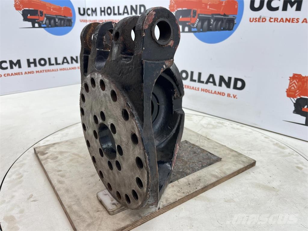 Grove GMK Steering knuckle 16 holes Axles