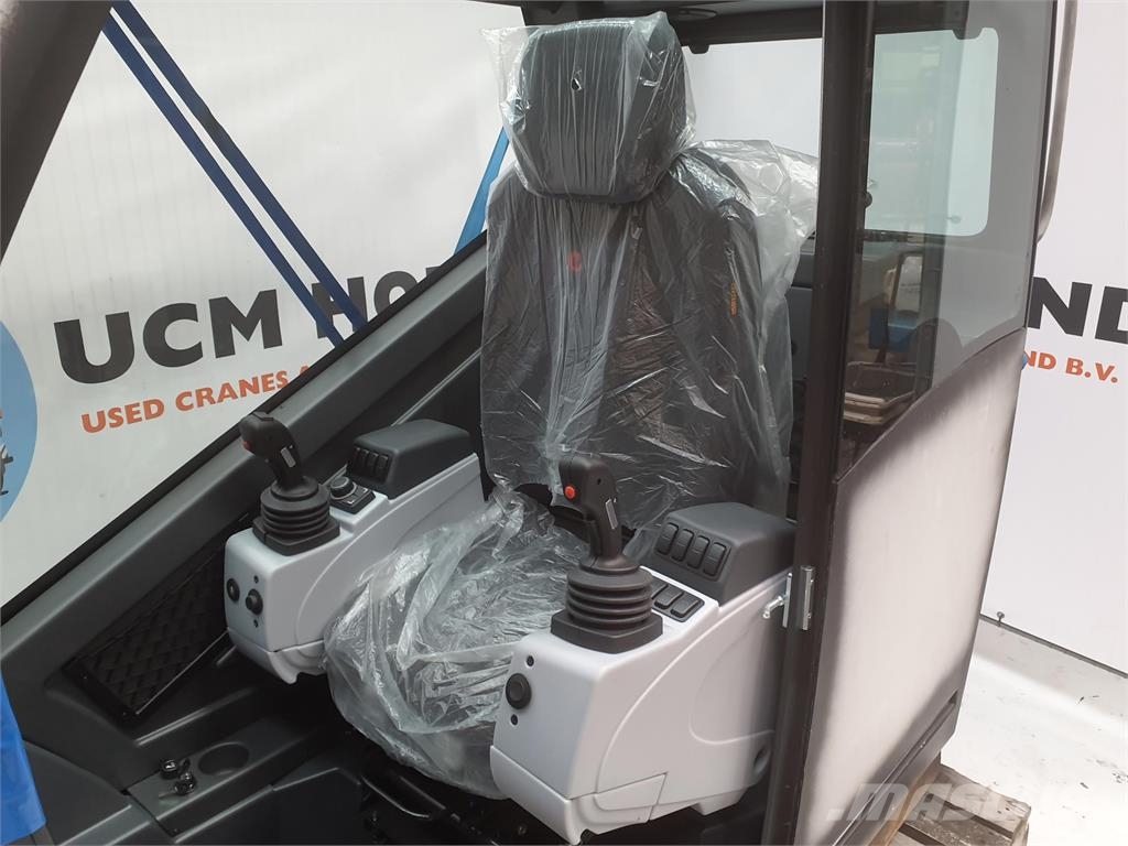 Grove GMK Upper Cabin Cabine en interieur