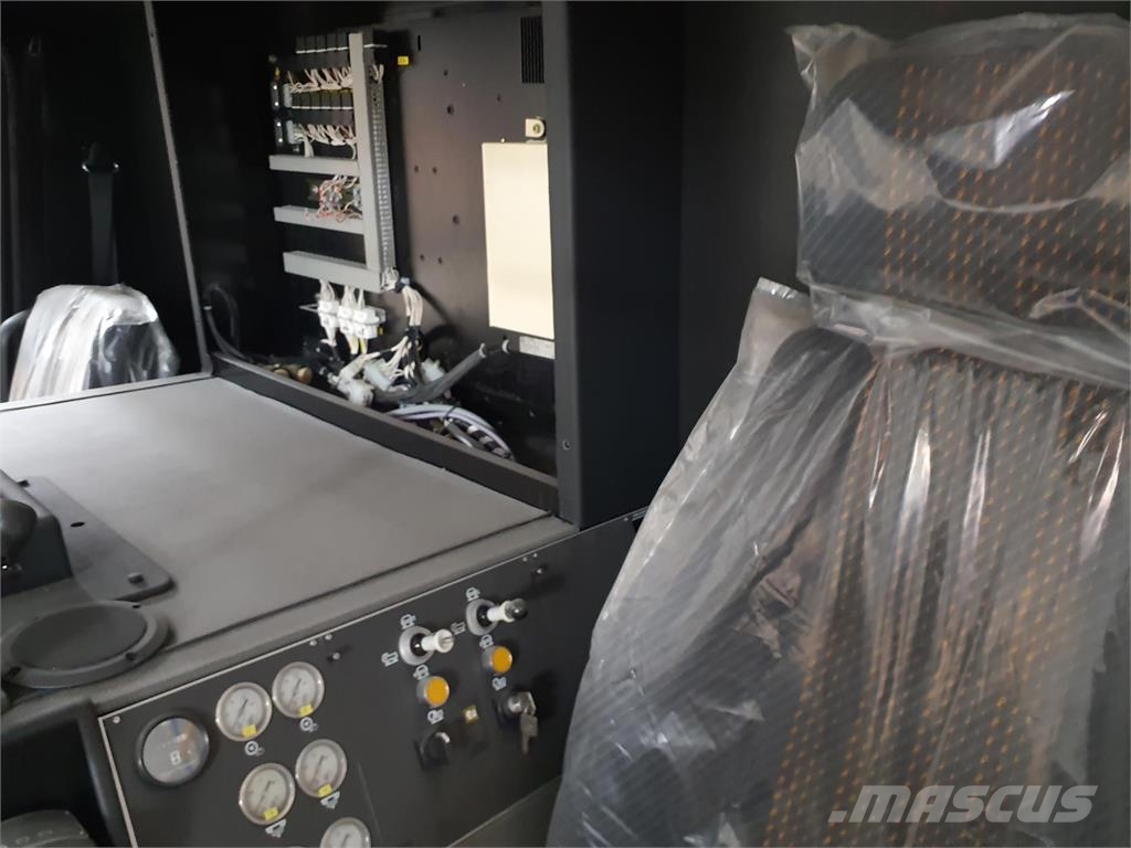 Grove Krupp KMK lower cabin Cabina