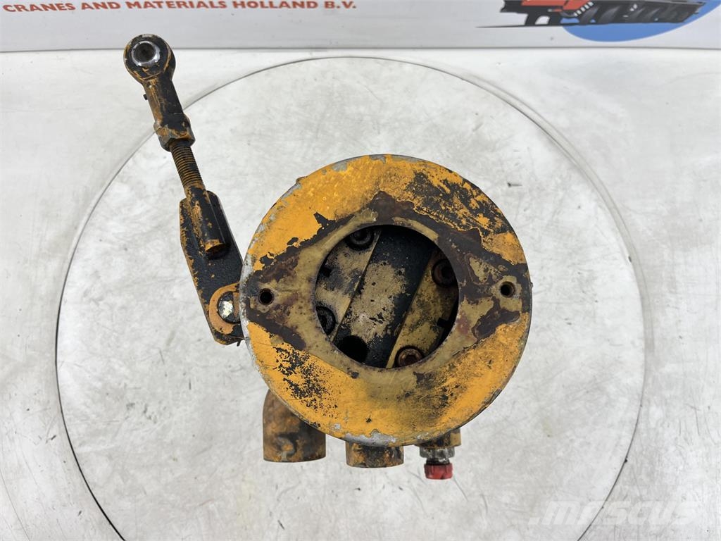 Kato NK 500 Hydraulic swivel Crane parts and equipment