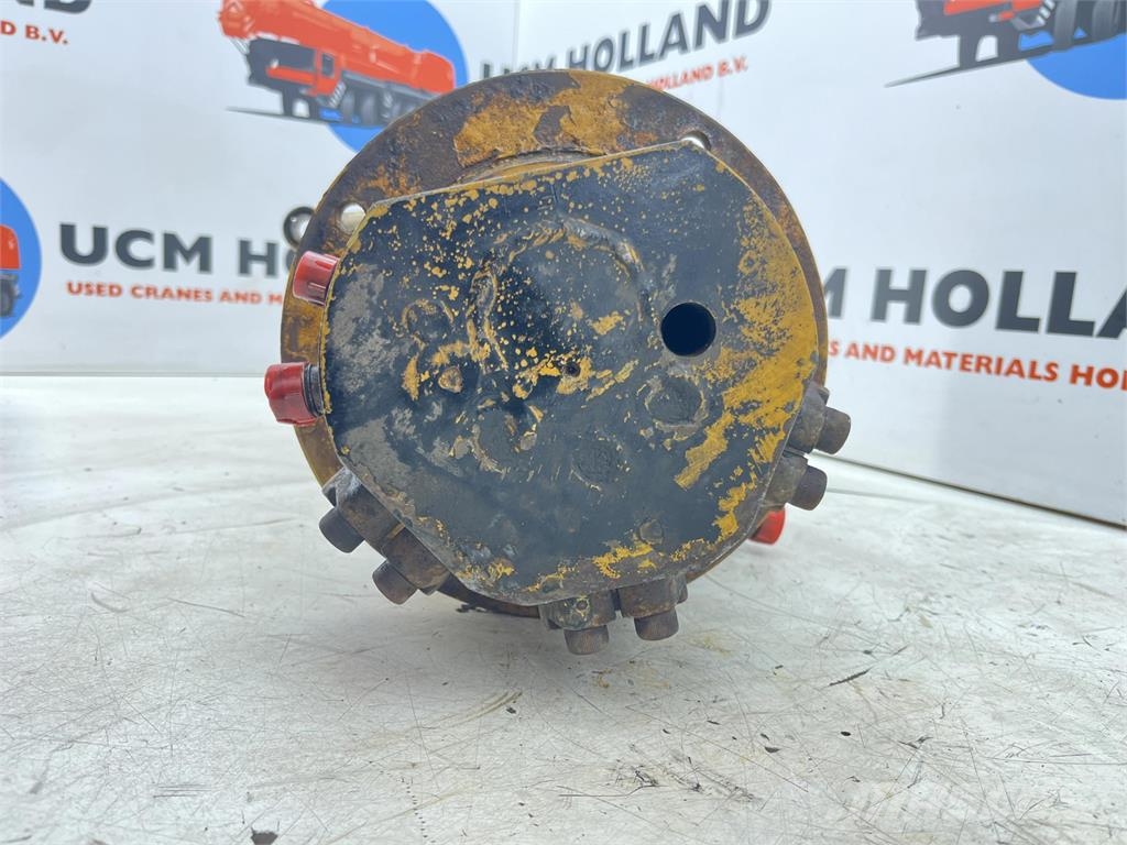 Kato NK 500 Hydraulic swivel Crane parts and equipment