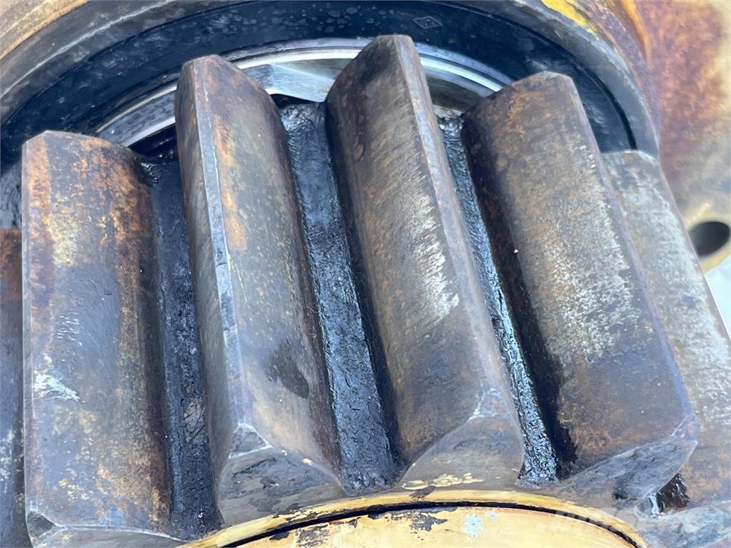 Kato NK 500 slewing gear Kranen onderdelen en gereedschap