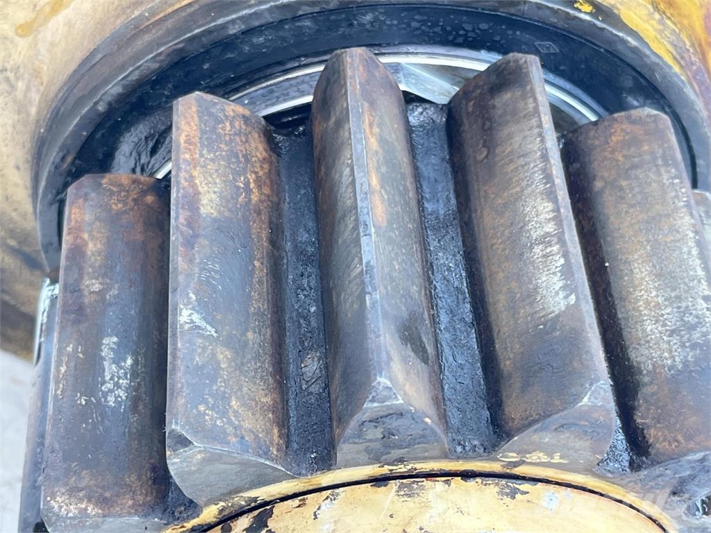 Kato NK 500 slewing gear Kranen onderdelen en gereedschap