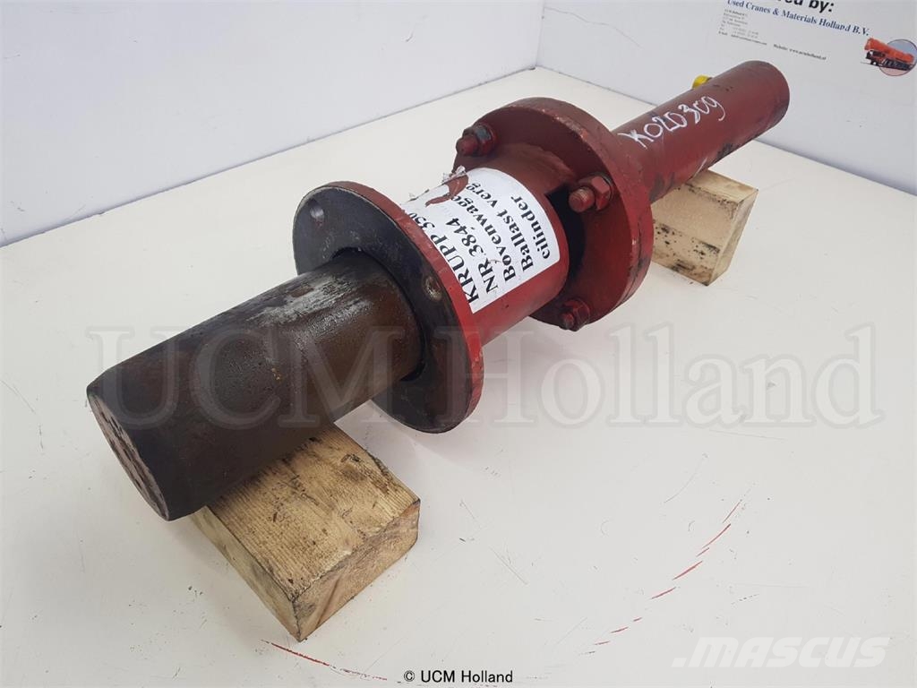 Krupp 350 GMT counterweight locking cylinder Nosturien osat ja lisävarusteet