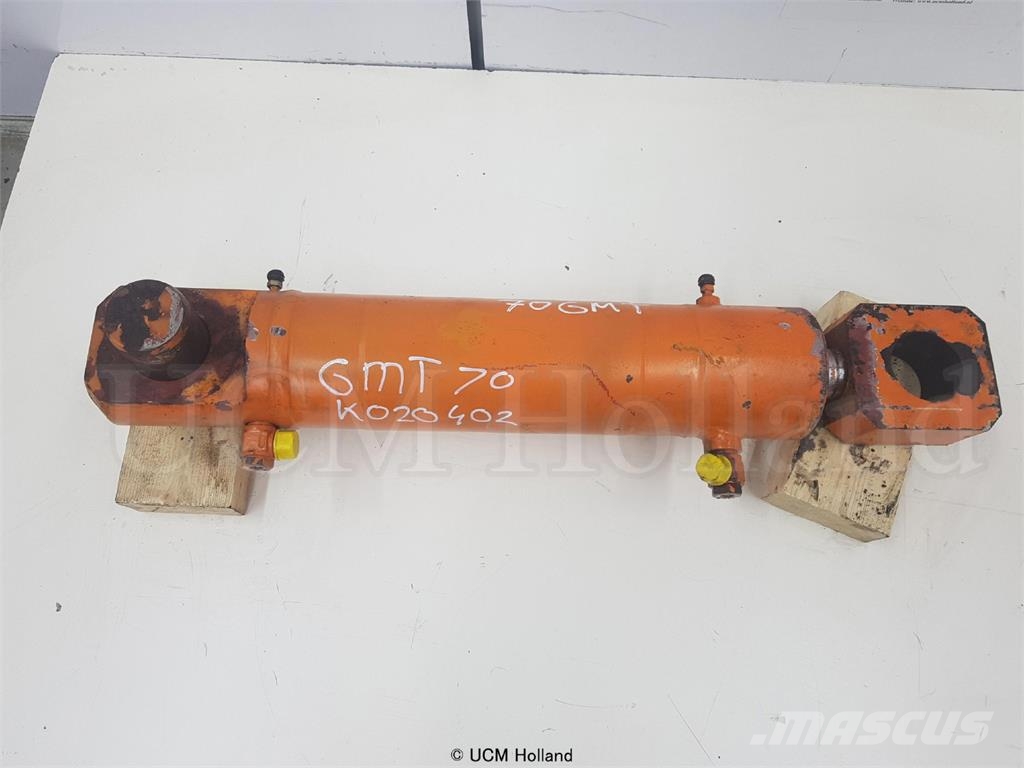 Krupp 70 GMT counterweight cylinder Delovi i oprema za kran