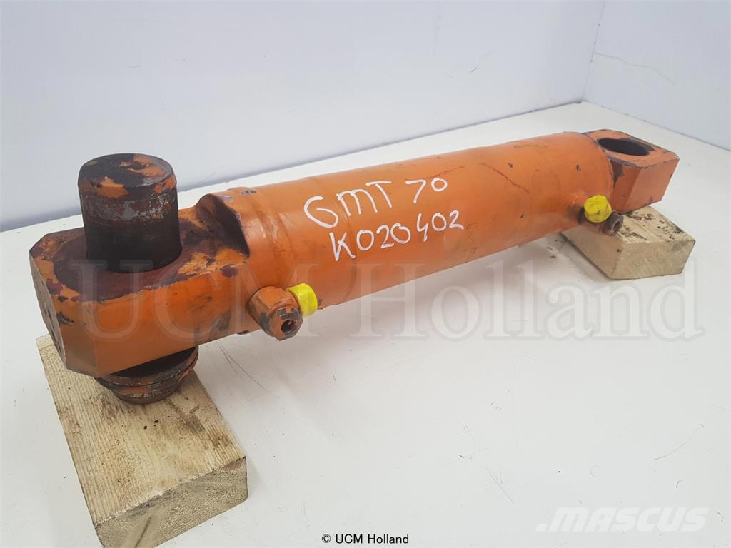 Krupp 70 GMT counterweight cylinder Delovi i oprema za kran
