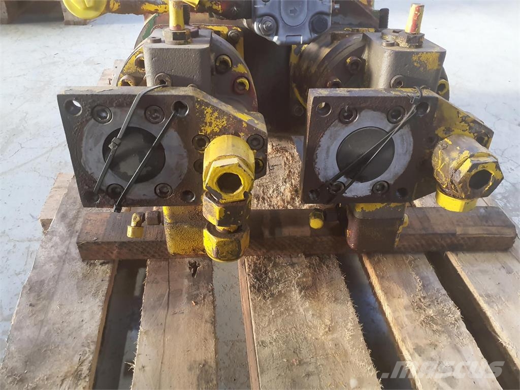 Krupp 70 GMT distributor gear box with pump set Delovi i oprema za kran
