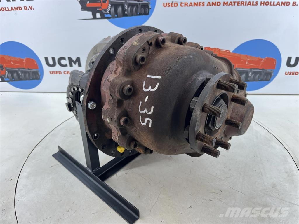 Krupp 70 GMT mid differential 13x35 axle 2 Delovi i oprema za kran