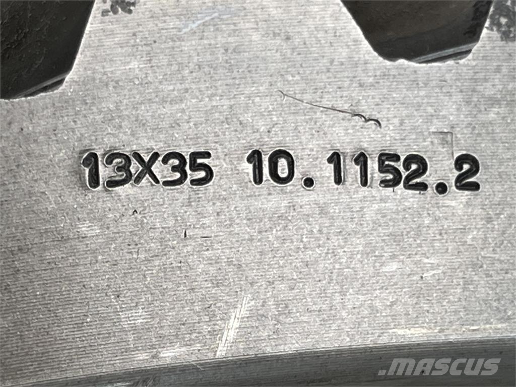 Krupp 70 GMT mid differential 13x35 axle 2 Delovi i oprema za kran