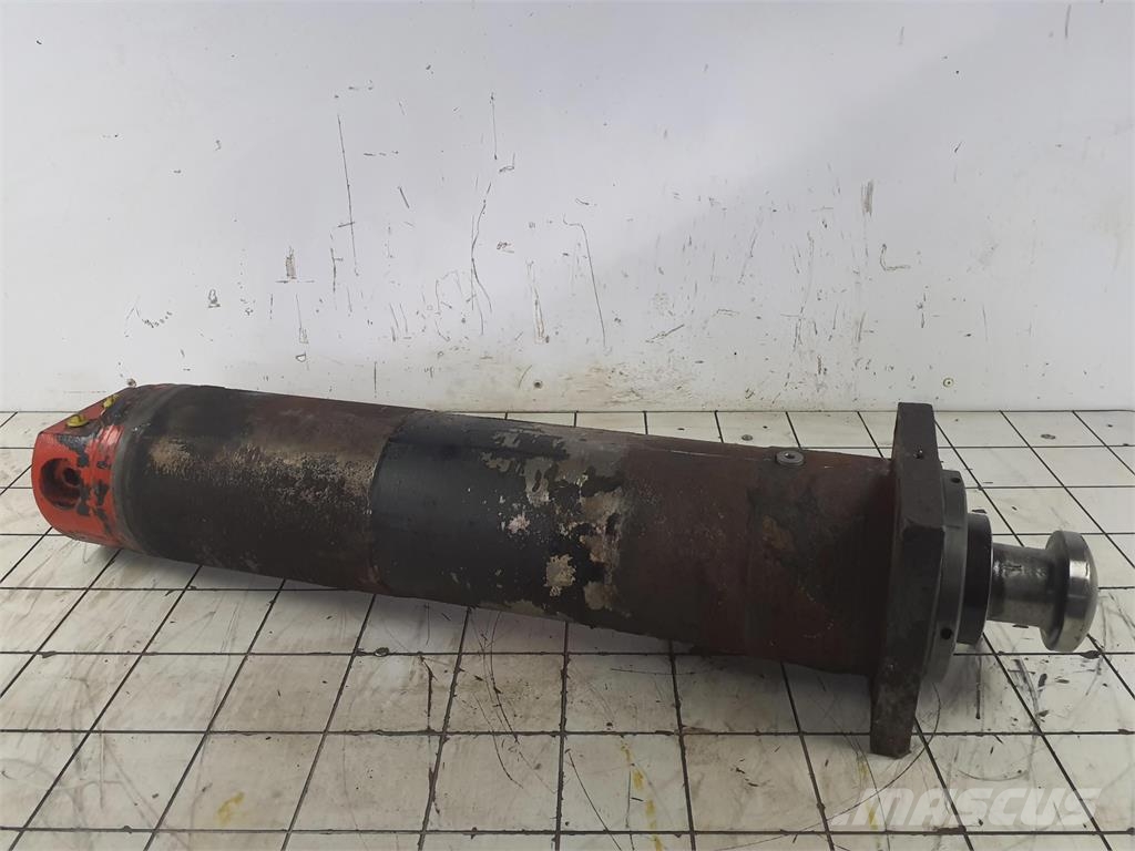 Krupp 70 GMT rebuild outrigger cylinder Nosturien osat ja lisävarusteet