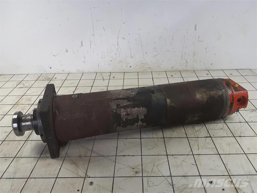Krupp 70 GMT rebuild outrigger cylinder Nosturien osat ja lisävarusteet