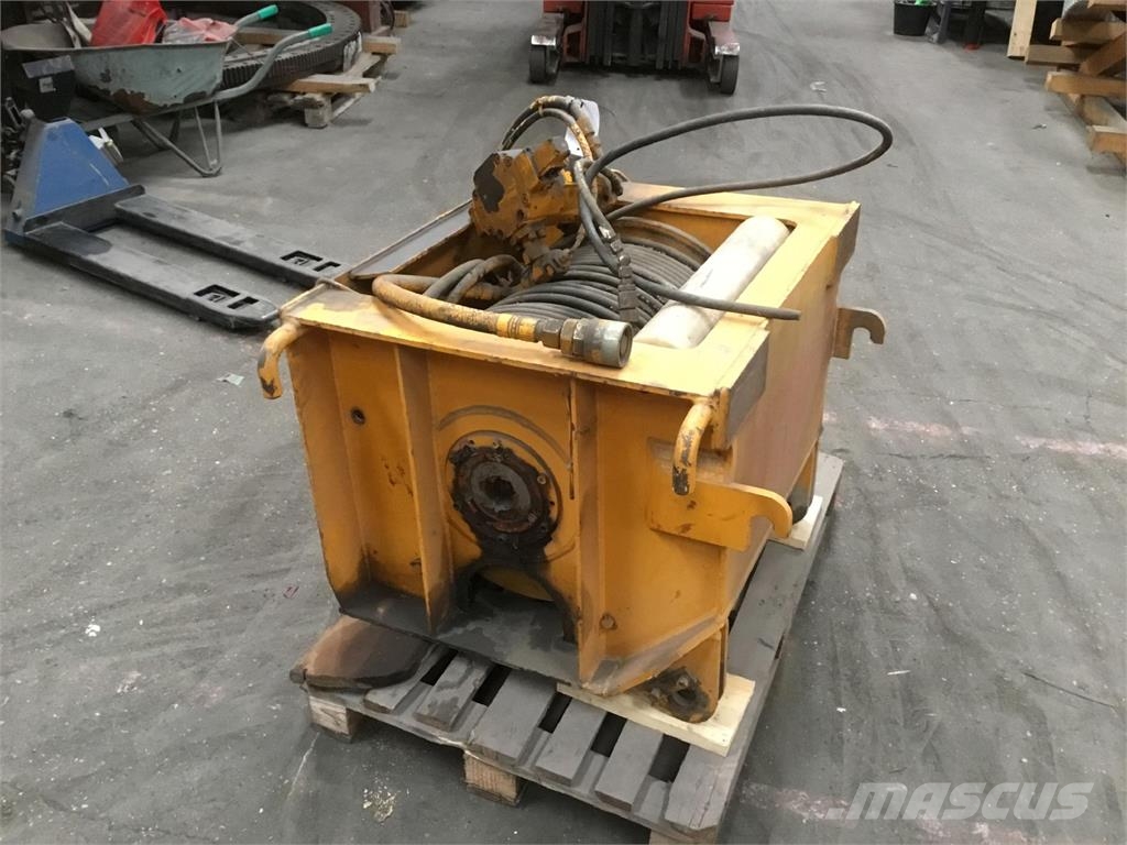Krupp KMK 3045 4060 4070 winch Delovi i oprema za kran
