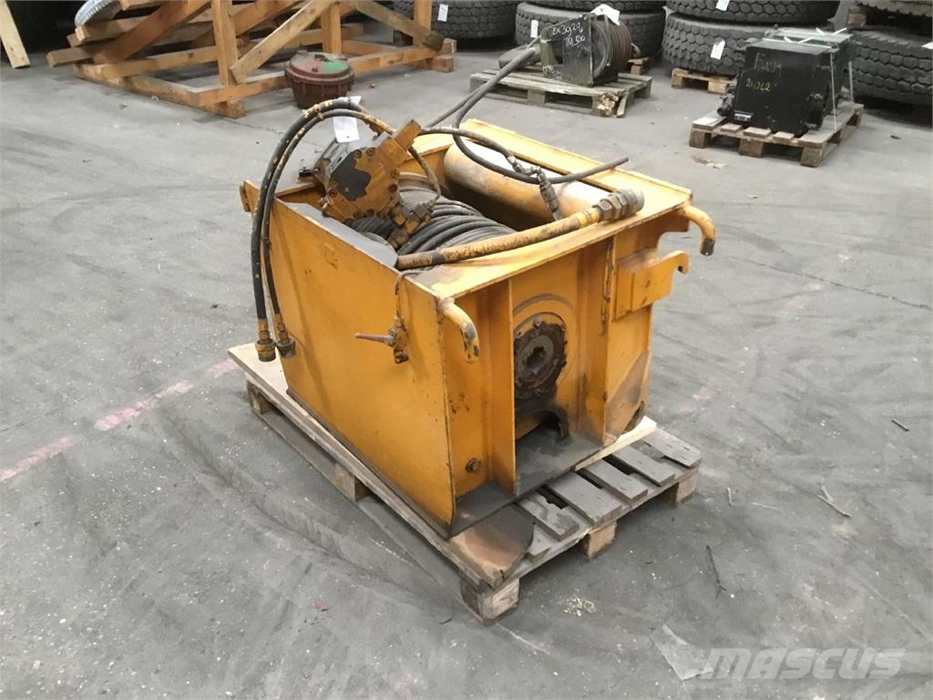 Krupp KMK 3045 4060 4070 winch Delovi i oprema za kran