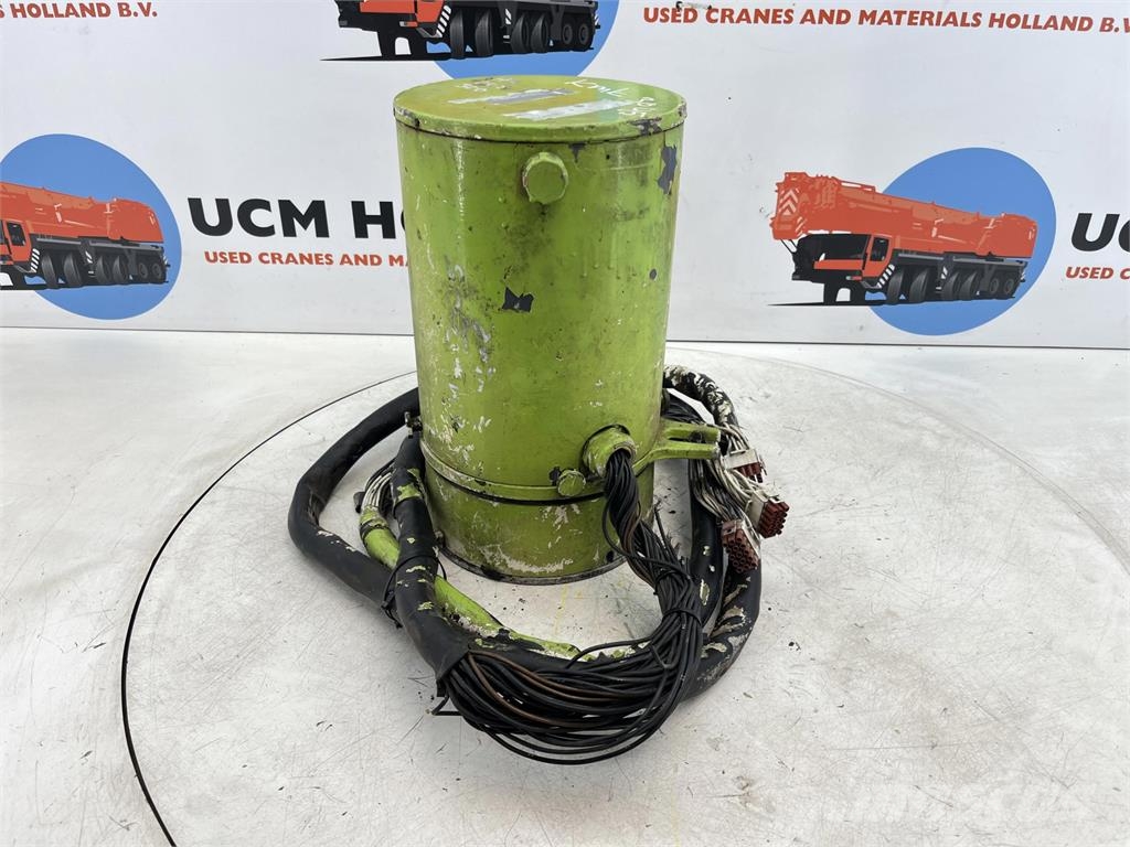 Krupp KMK 3045 Electric swivel Delovi i oprema za kran
