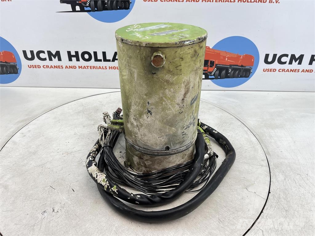 Krupp KMK 3045 Electric swivel Delovi i oprema za kran