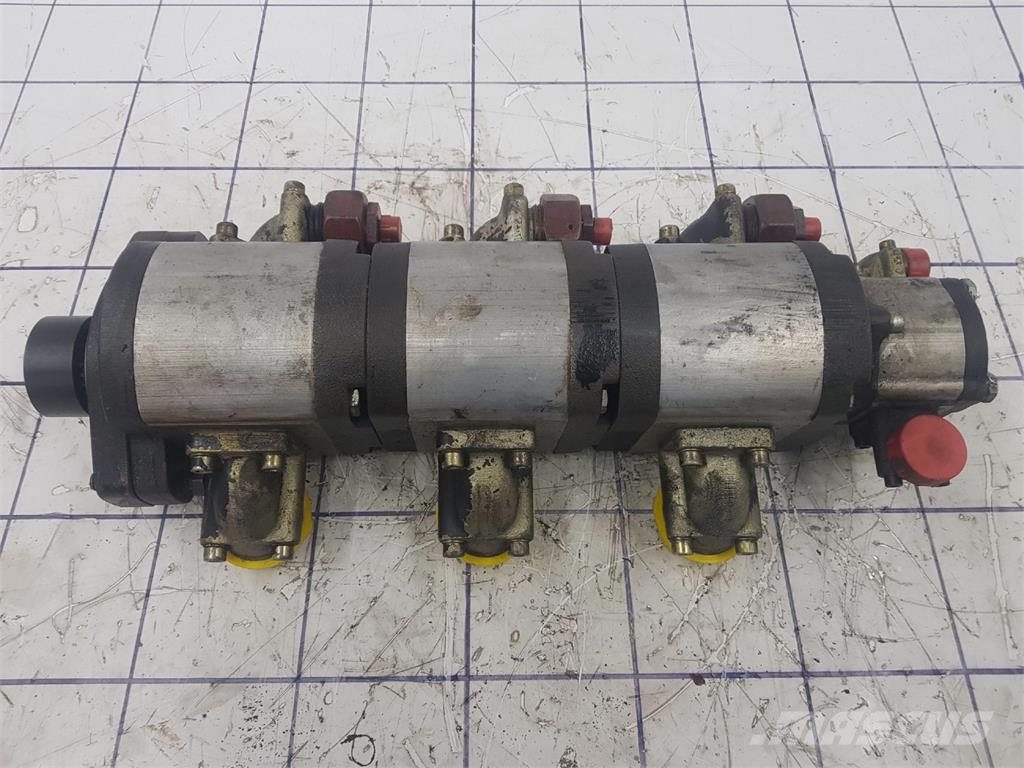 Krupp KMK 3045 four way gear pump Delovi i oprema za kran