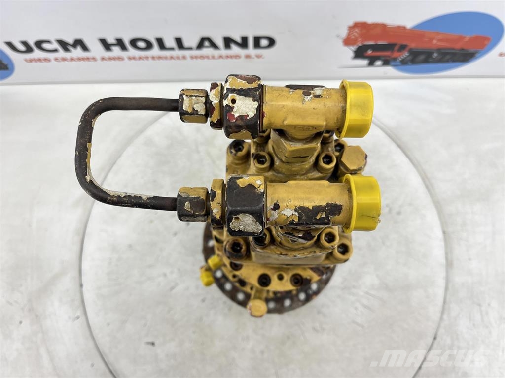 Krupp KMK 3045 slewing gear Piezas y equipos para grúas