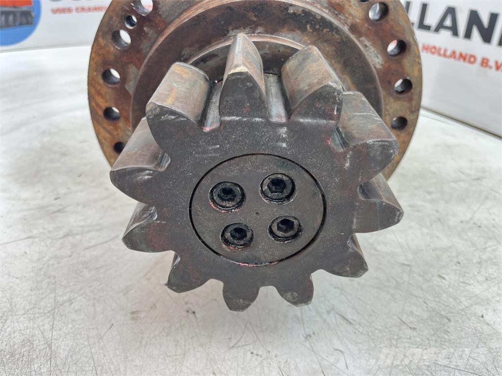 Krupp KMK 3045 slewing gear Piezas y equipos para grúas