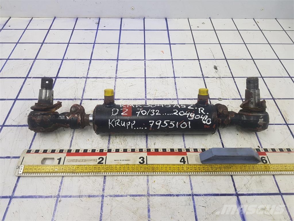 Krupp KMK 3045 steering cylinder Delovi i oprema za kran
