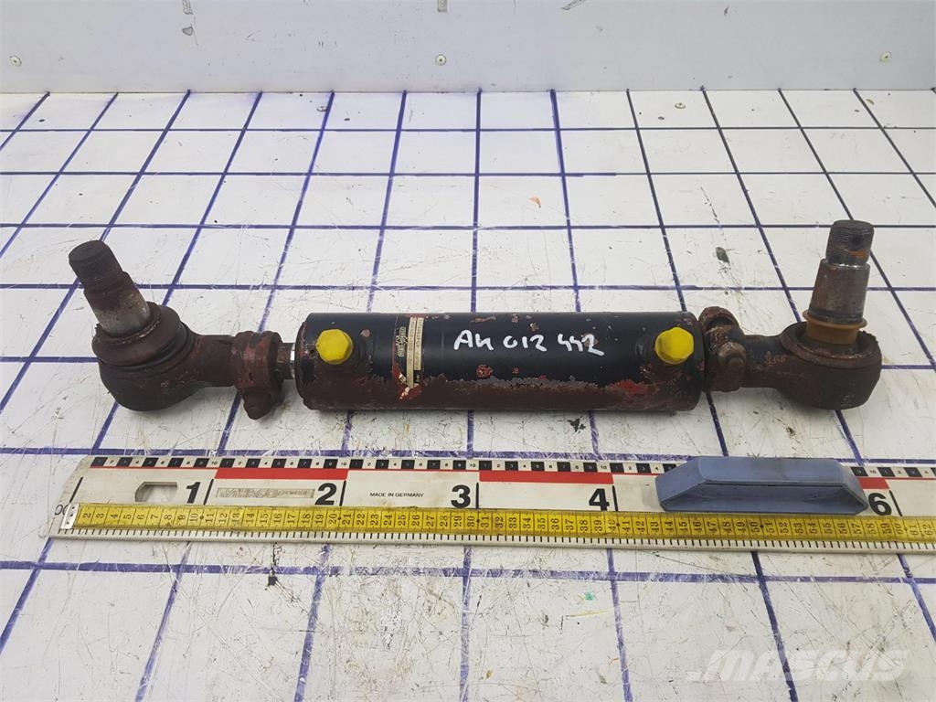 Krupp KMK 3045 steering cylinder Delovi i oprema za kran