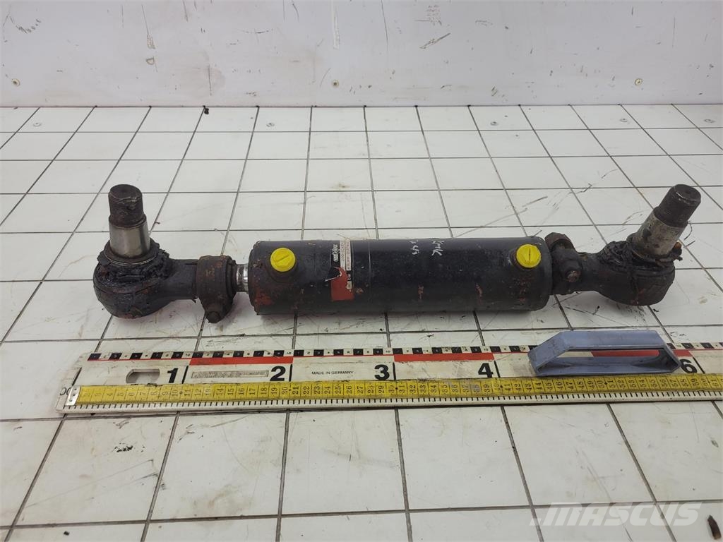 Krupp KMK 3045 steering cylinder Krandele og udstyr