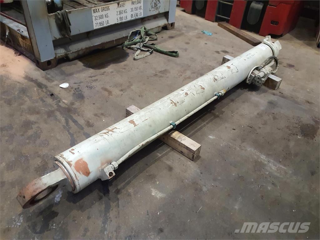 Krupp KMK 3050 Boom cylinder Części do dźwigów oraz wyposażenie