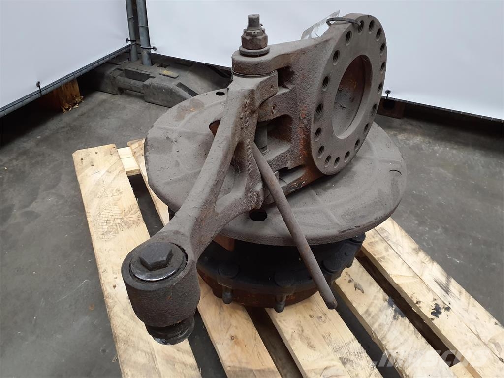Krupp KMK 4070 Megatrak axle housing Osovine