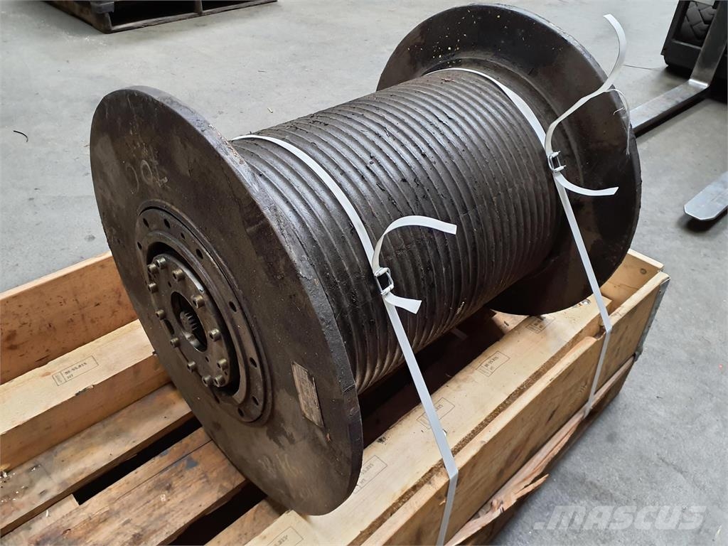 Krupp KMK 4070 winch Piezas y equipos para grúas