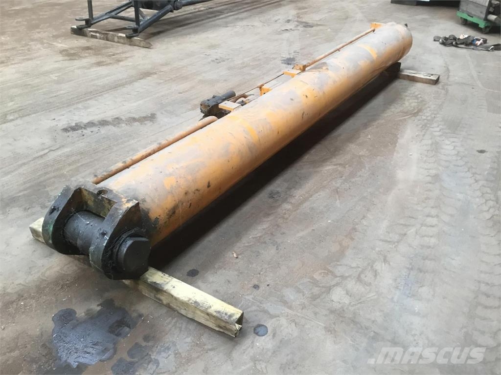 Krupp KMK 5100 boom cylinder Oprema i dijelovi za kranove