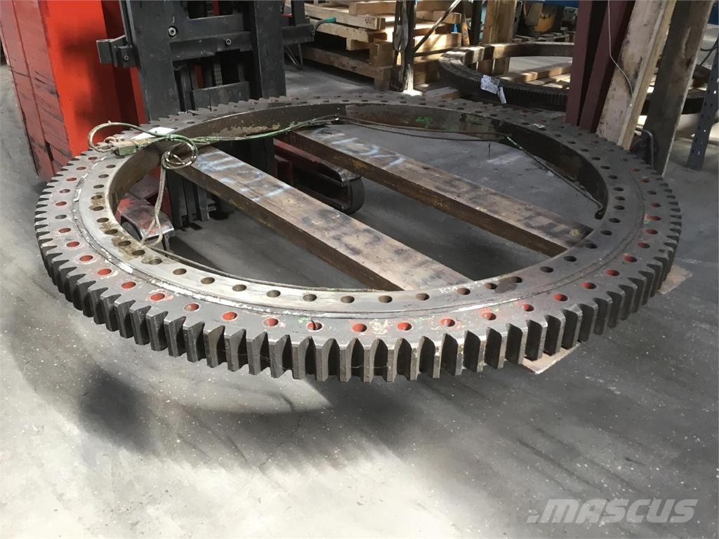 Krupp KMK 5100 slew ring Części do dźwigów oraz wyposażenie