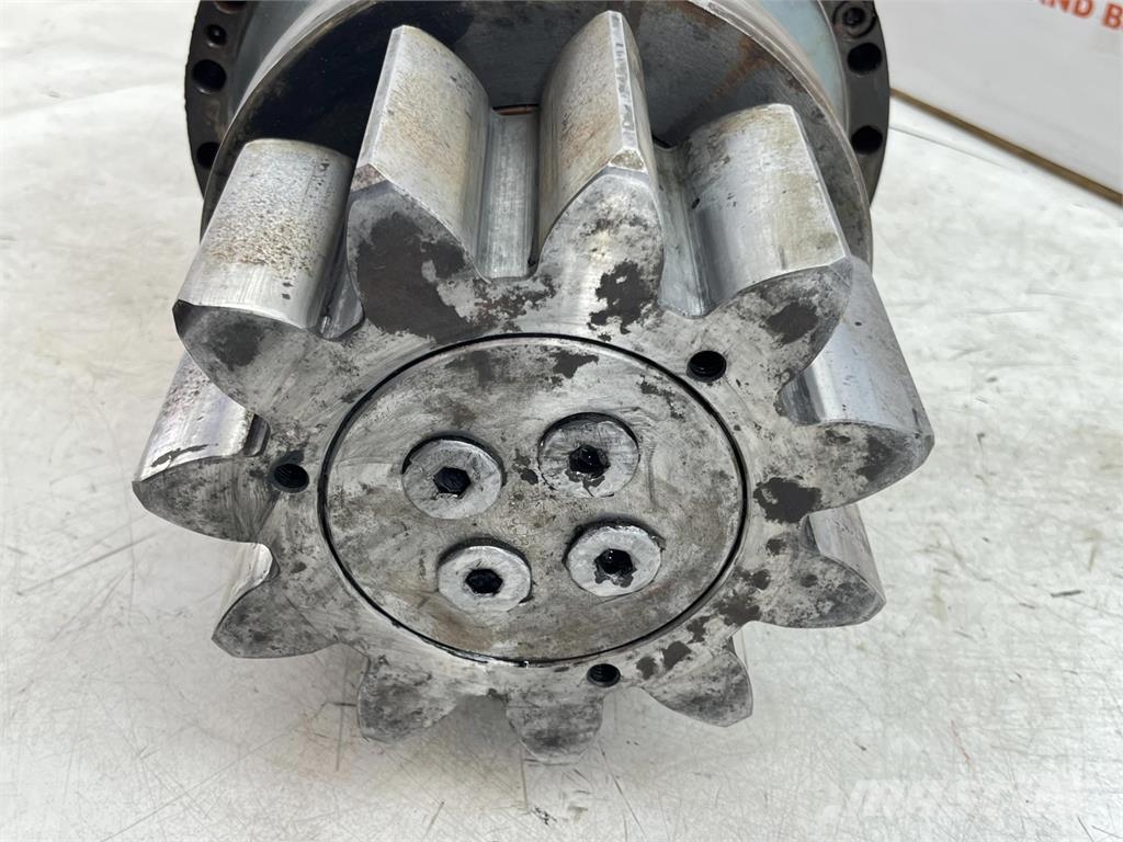 Krupp KMK 5100 Slewing gear Diely a zariadenia žeriavov