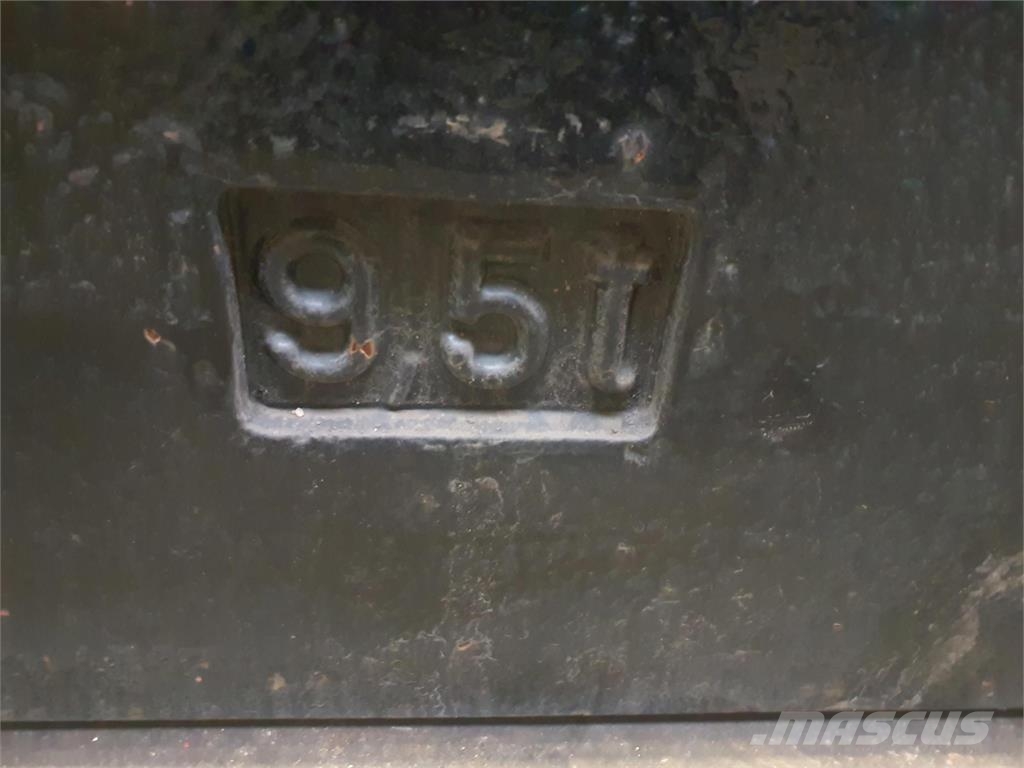 Krupp KMK 5160 counterweight 9,5t Delovi i oprema za kran